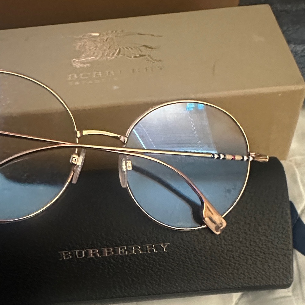 Burberry Rose Gold Round Glasses - Picture 3 of 4